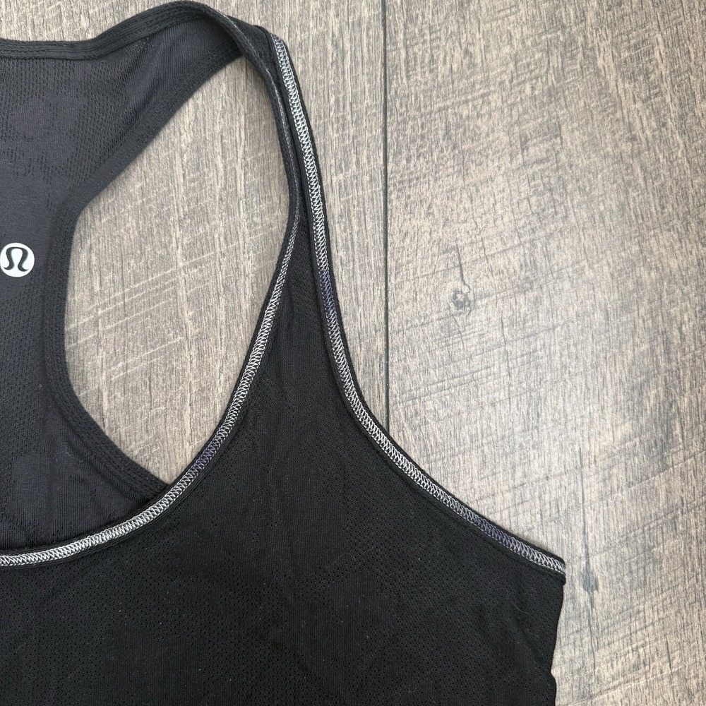 Lululemon Black Racerback Tank Top Floral‎ Mesh Stretch Running Active Women's 8 - Picture 5 of 9